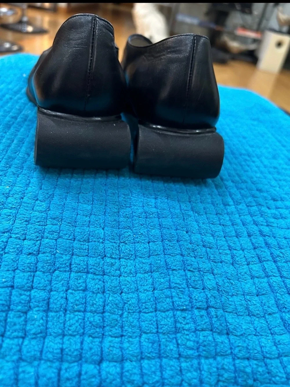 Lisa Tucci black leather